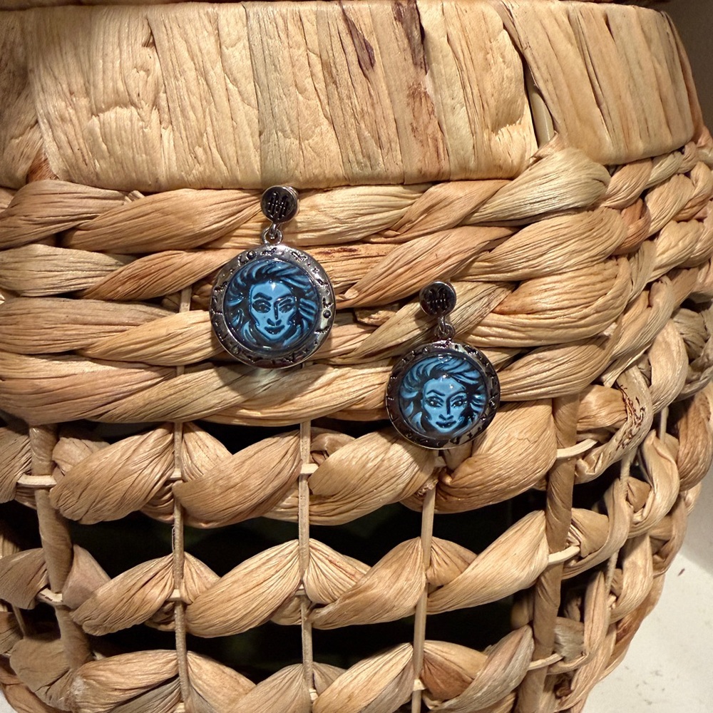 Disney Haunted Mansion Madame Leota drop earrings NWOT